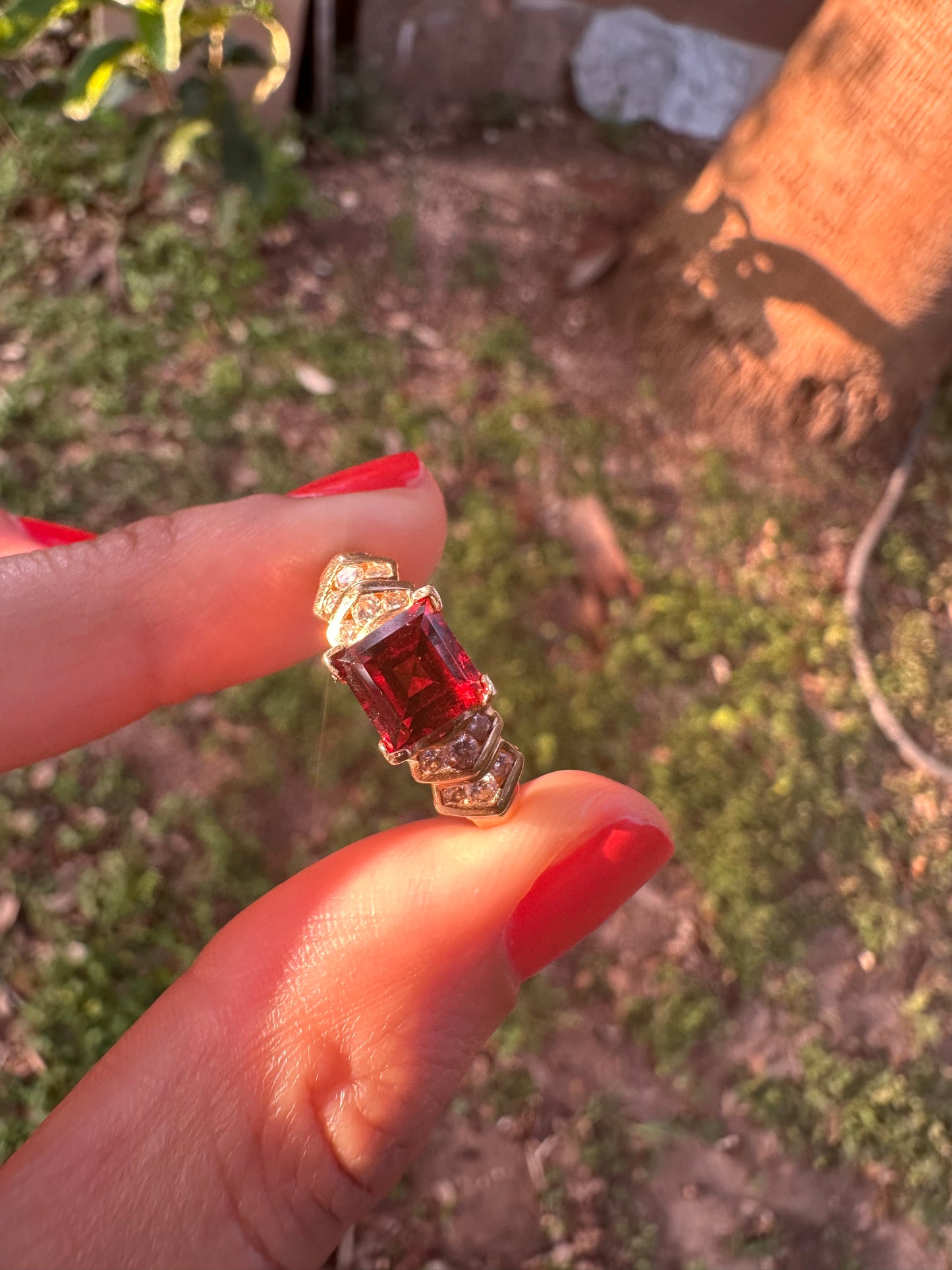 14k Garnet and Diamond Ring