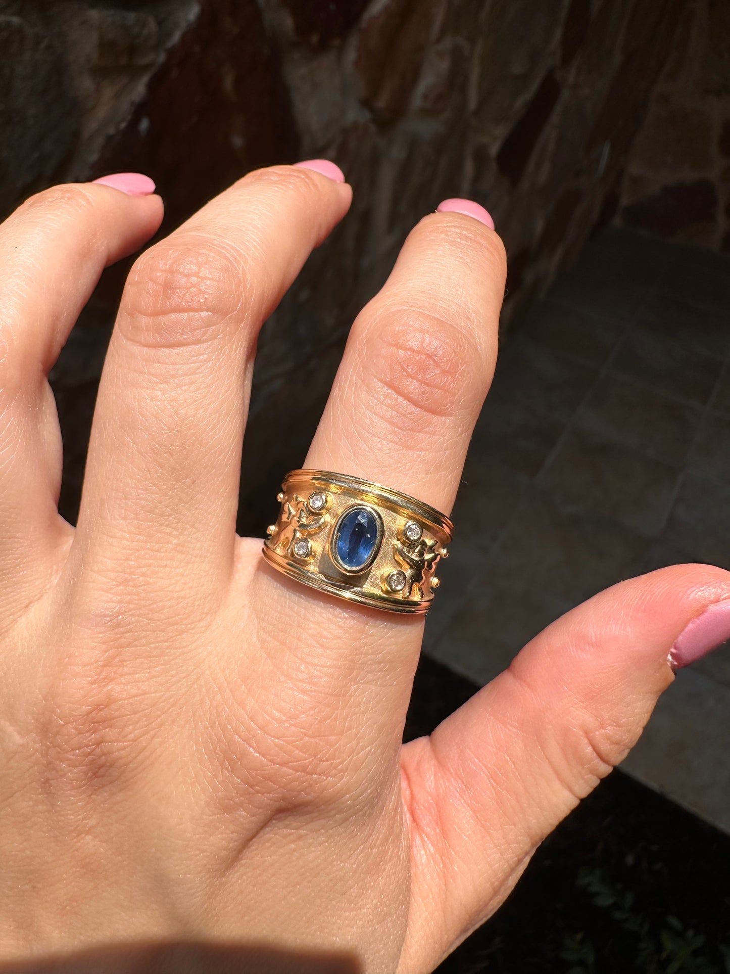 14k sapphire ring with cherubs