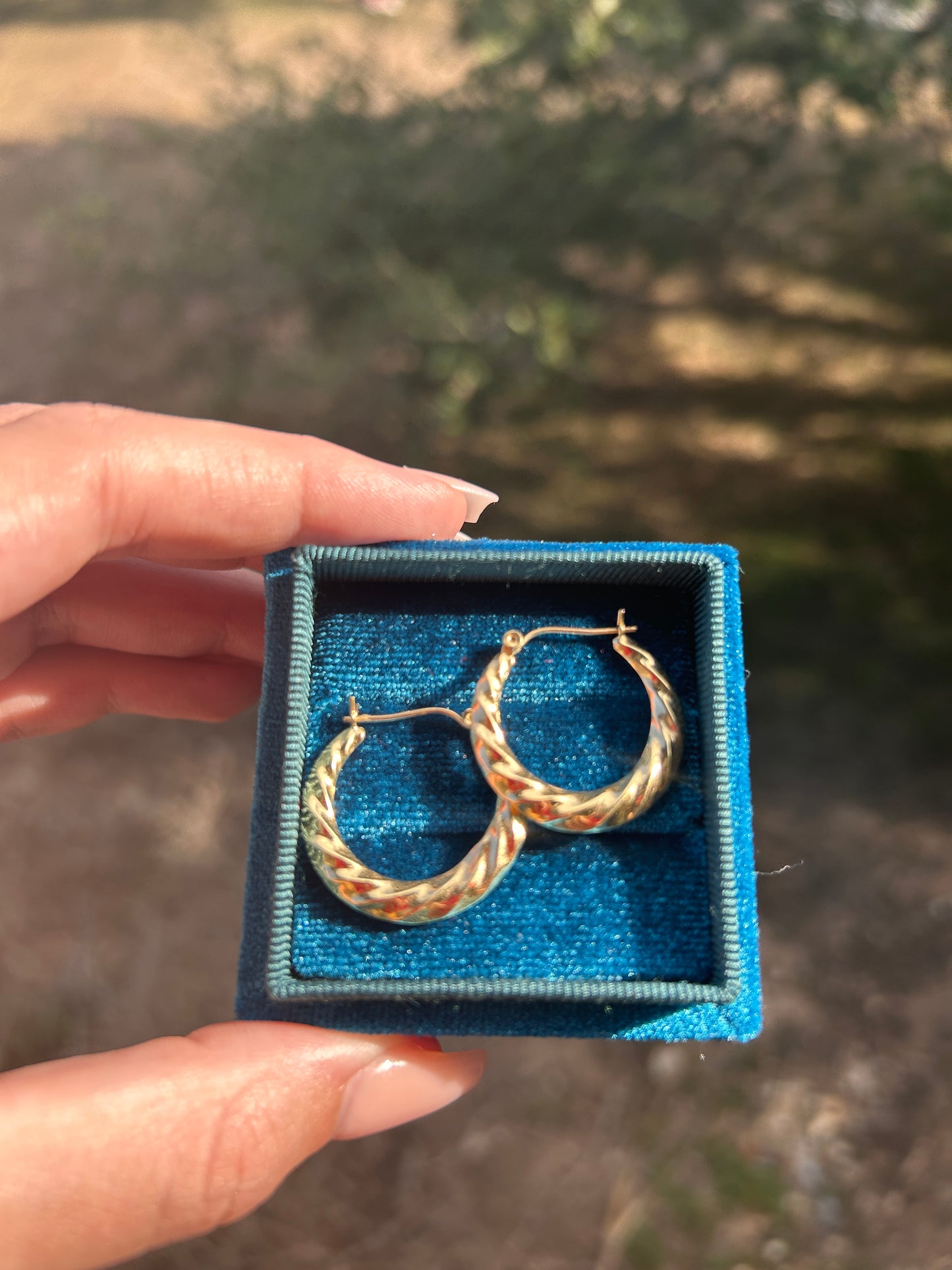 14k twist hoops