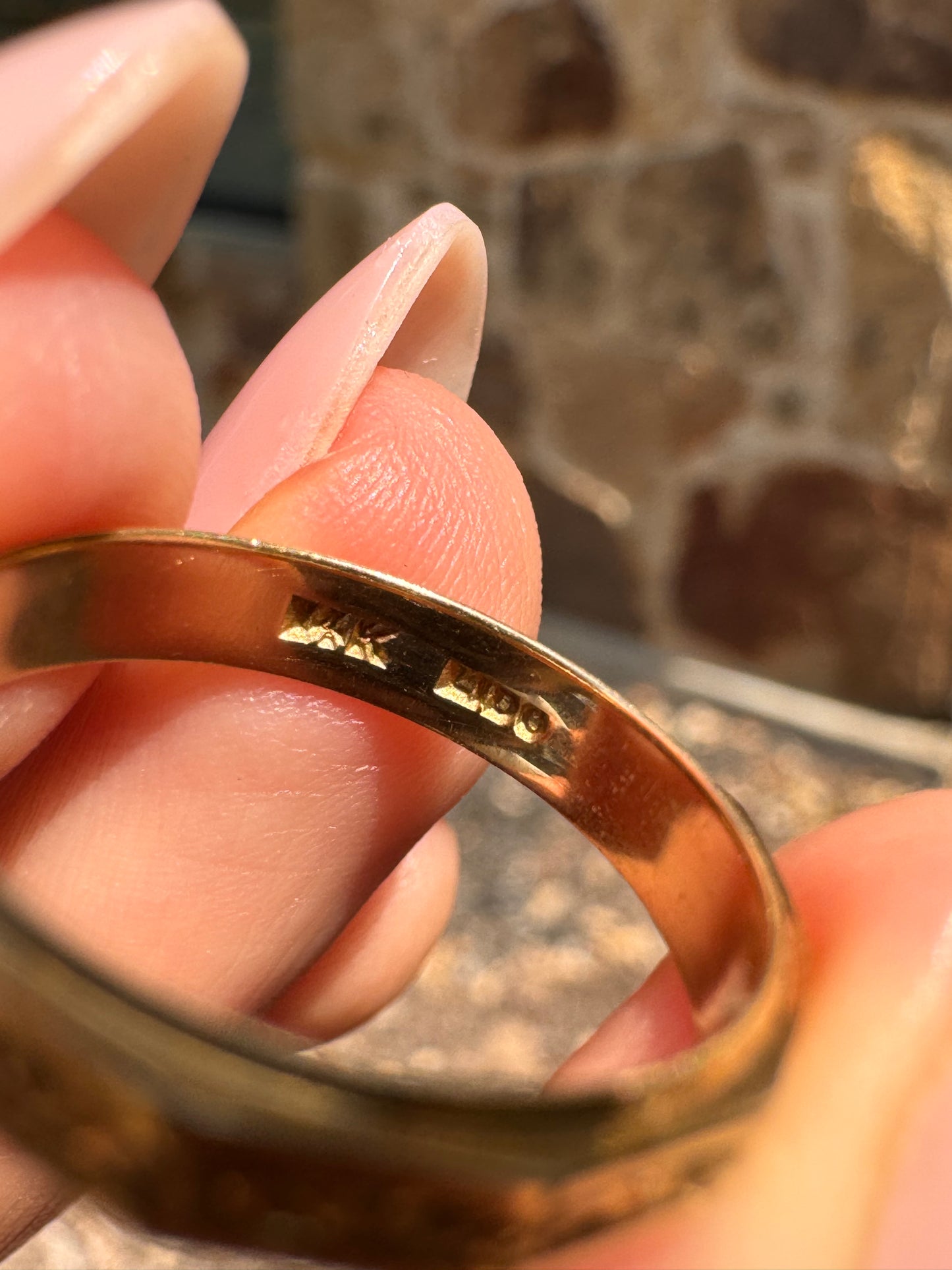 14k intricate hex band-size 5.75