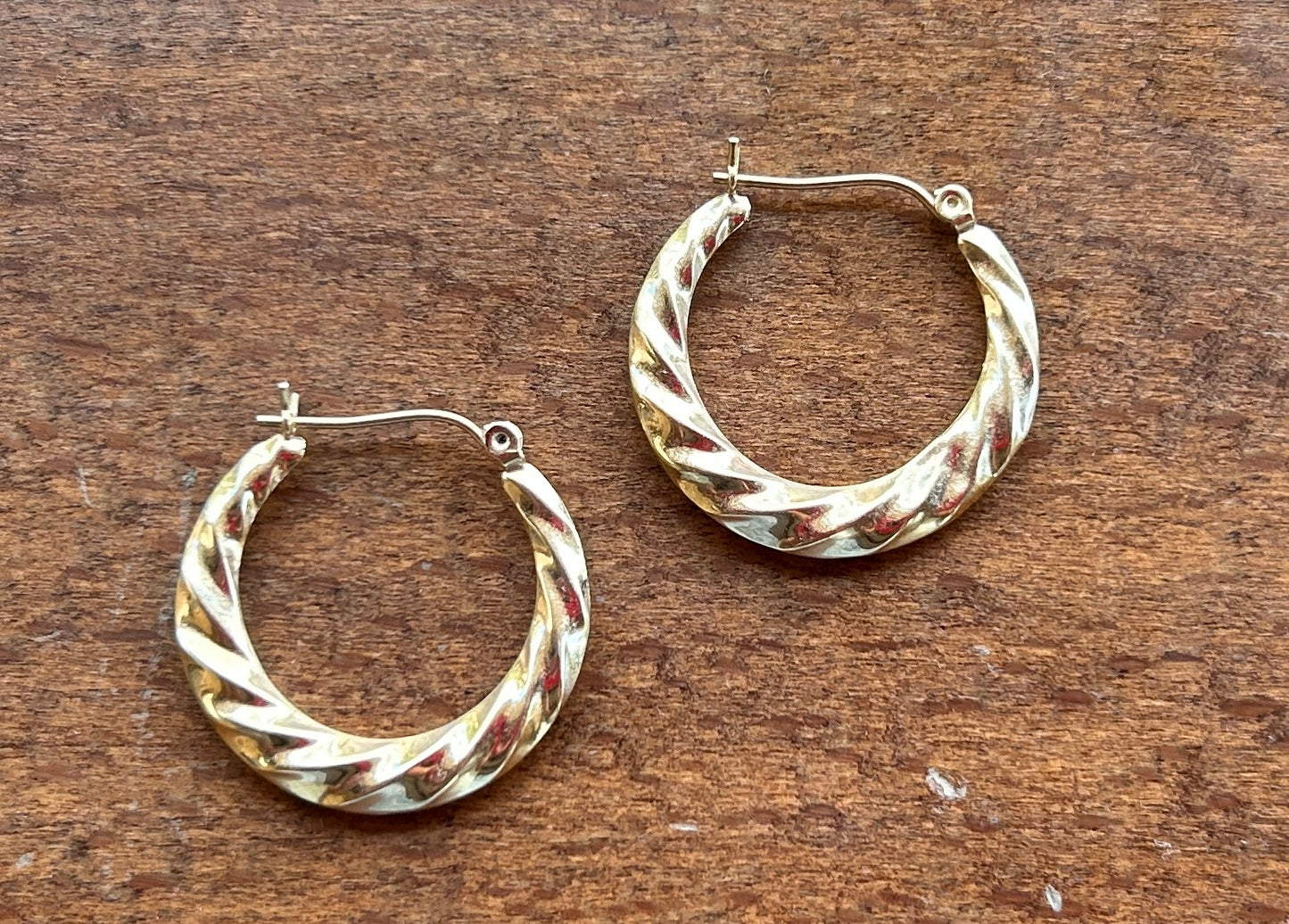 14k twist hoops